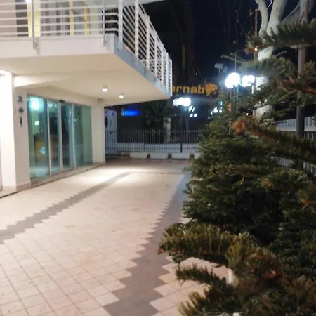 For Half Moon Szálloda